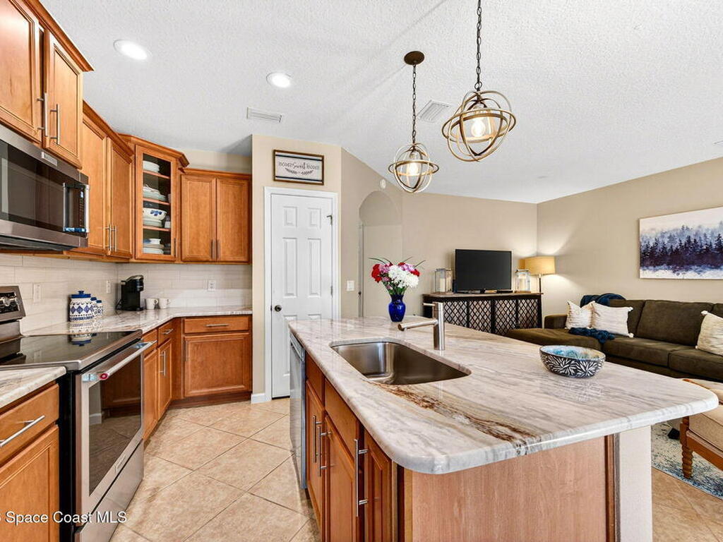 1335 Lara Circle, Rockledge, FL 32955