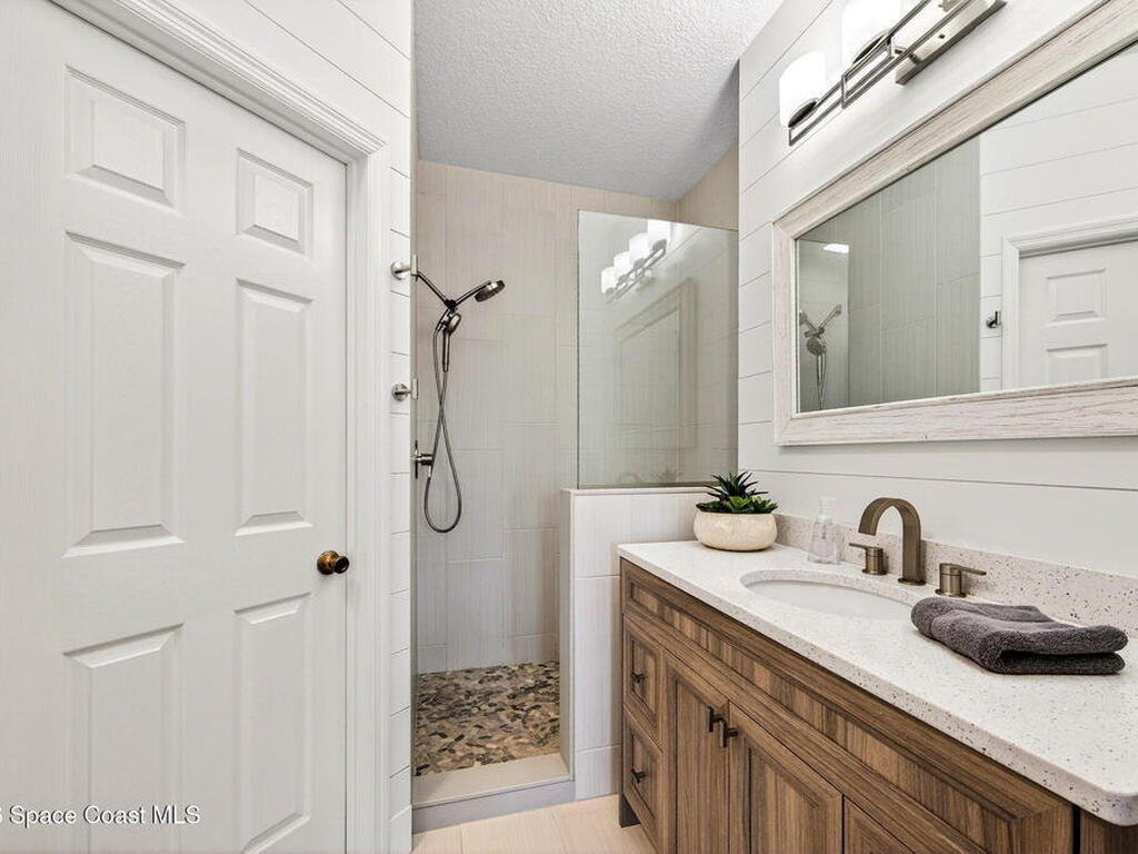 1335 Lara Circle, Rockledge, FL 32955