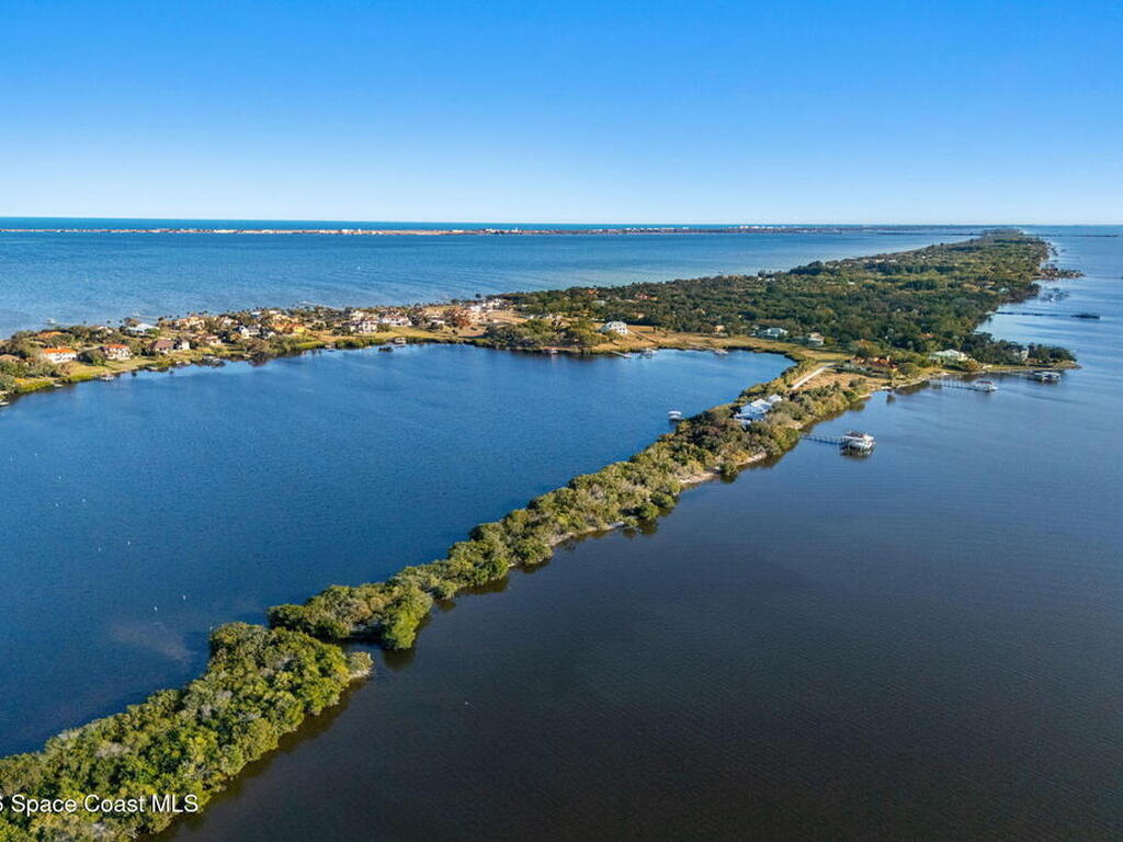 4760 Honeyridge Lane, Merritt Island, FL 32952