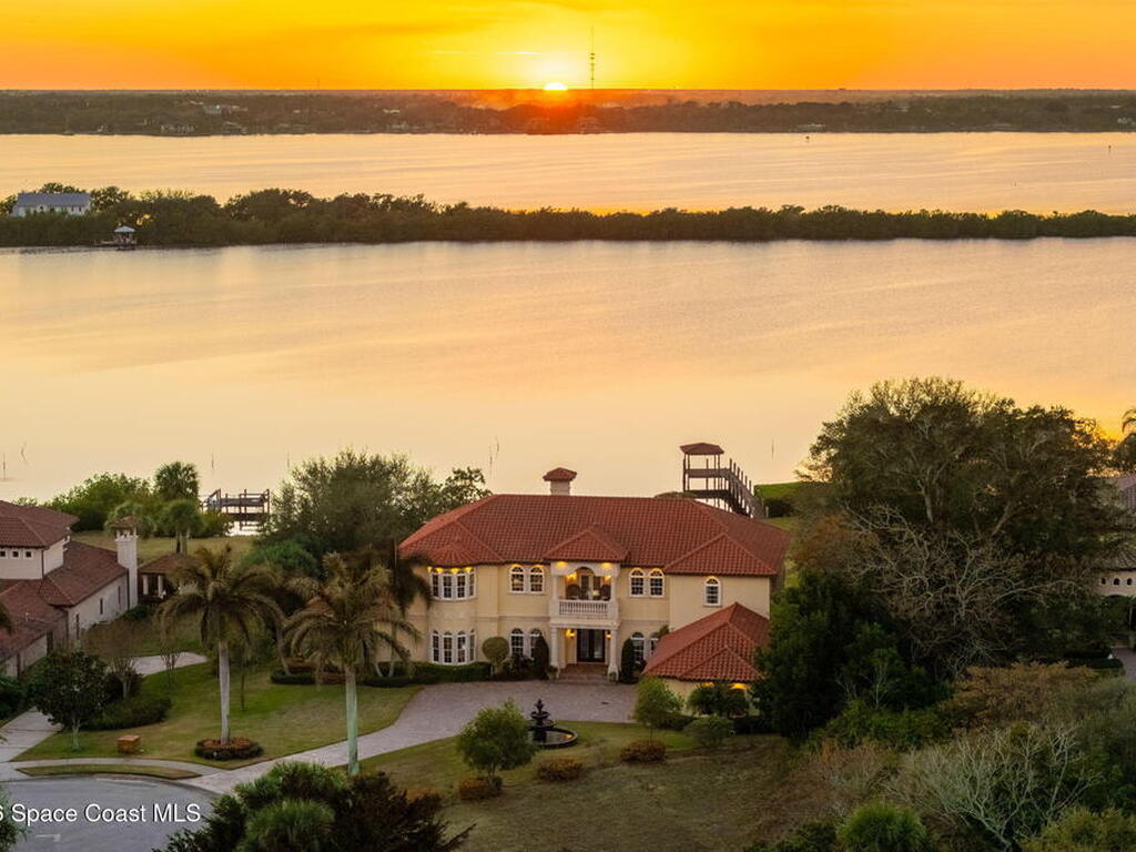 4760 Honeyridge Lane, Merritt Island, FL 32952