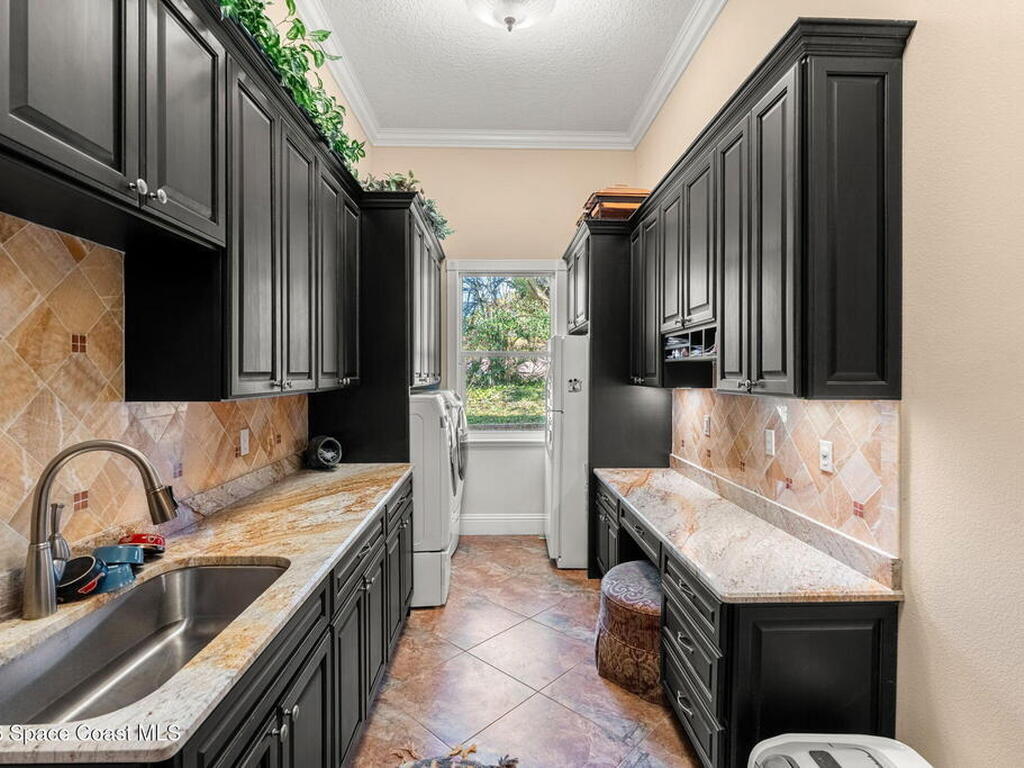 4760 Honeyridge Lane, Merritt Island, FL 32952