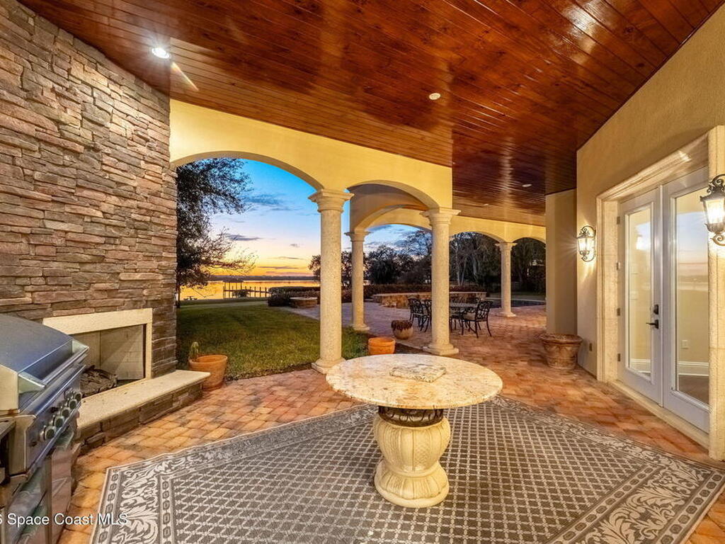 4760 Honeyridge Lane, Merritt Island, FL 32952