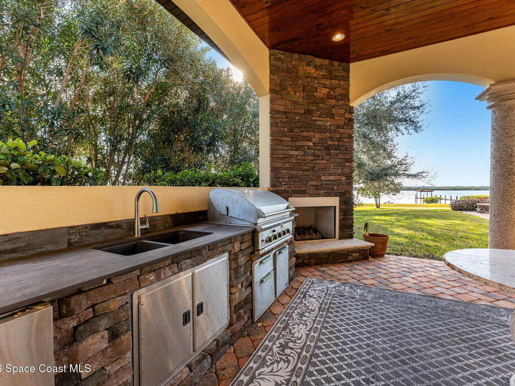 4760 Honeyridge Lane, Merritt Island, FL 32952