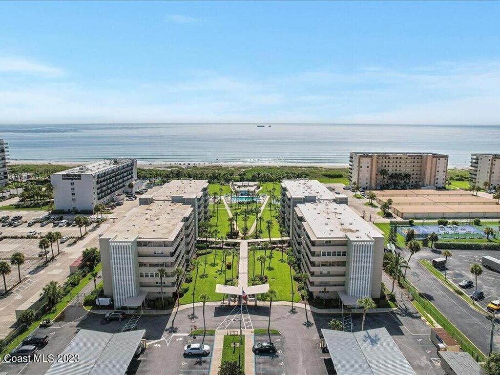 2020 N Atlantic Avenue, Cocoa Beach, FL 32931
