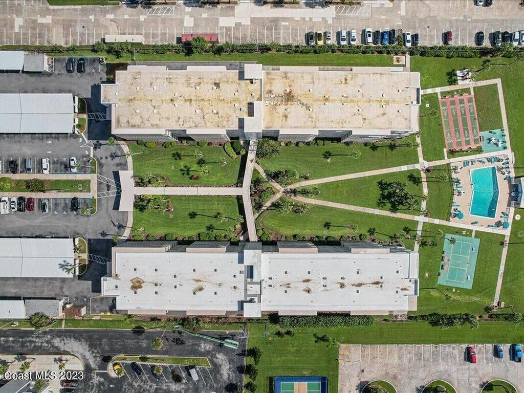 2020 N Atlantic Avenue, Cocoa Beach, FL 32931