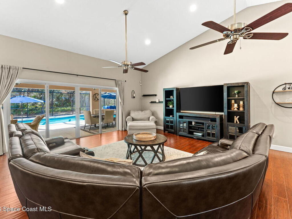 1695 Arch Road, Mims, FL 32754