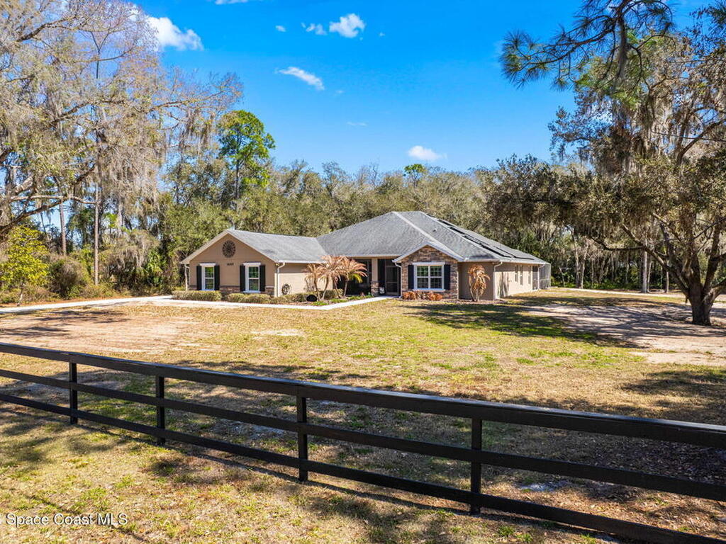 1695 Arch Road, Mims, FL 32754