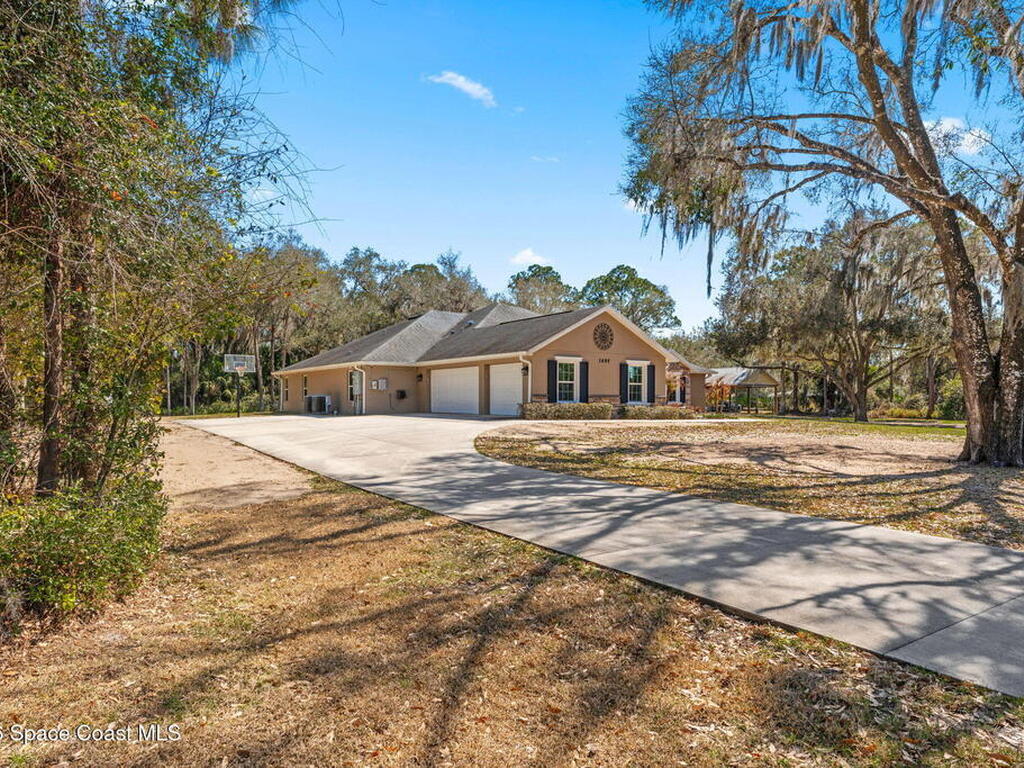 1695 Arch Road, Mims, FL 32754