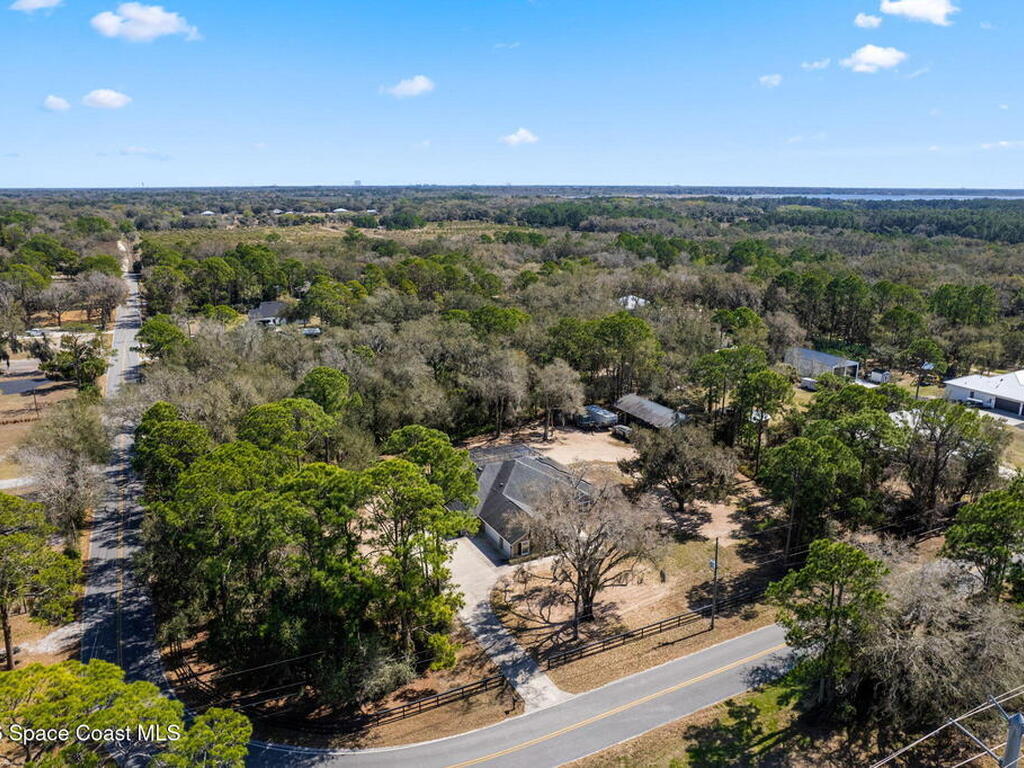 1695 Arch Road, Mims, FL 32754