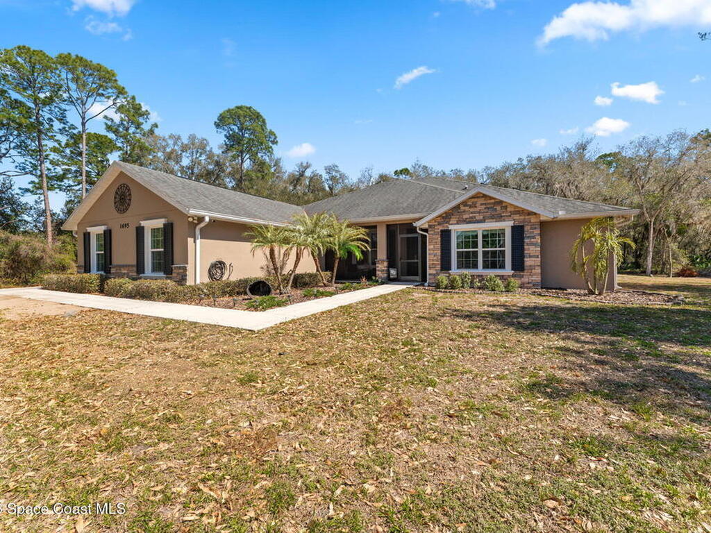 1695 Arch Road, Mims, FL 32754