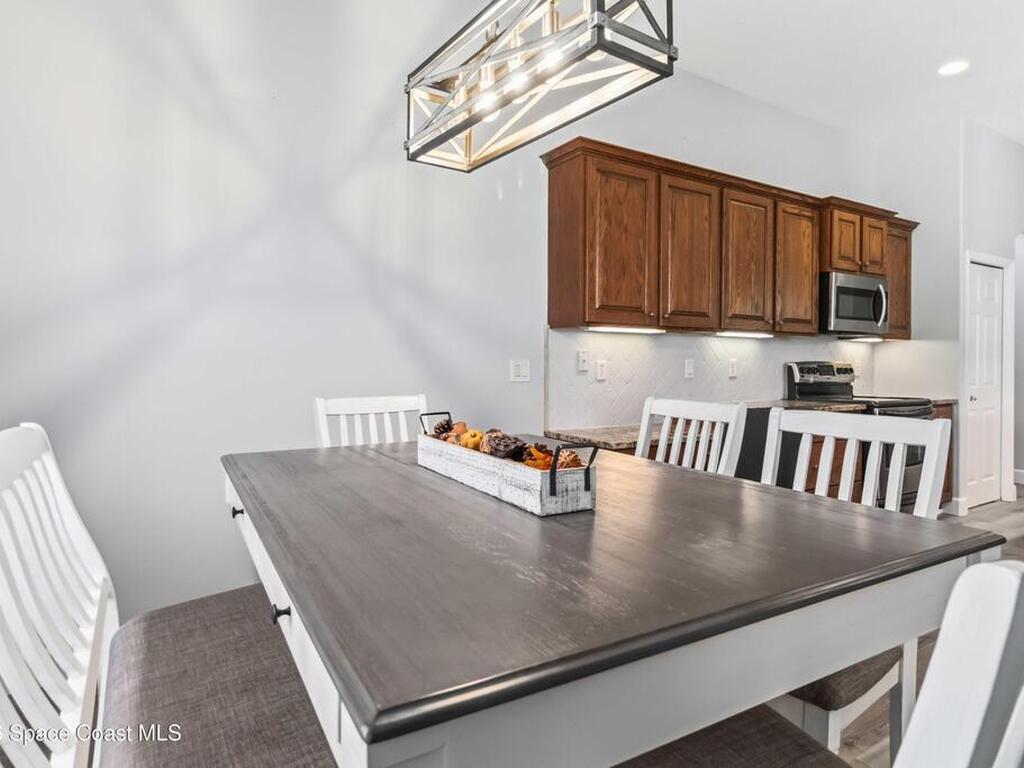 6920 Hacienda Drive, Grant, FL 32949