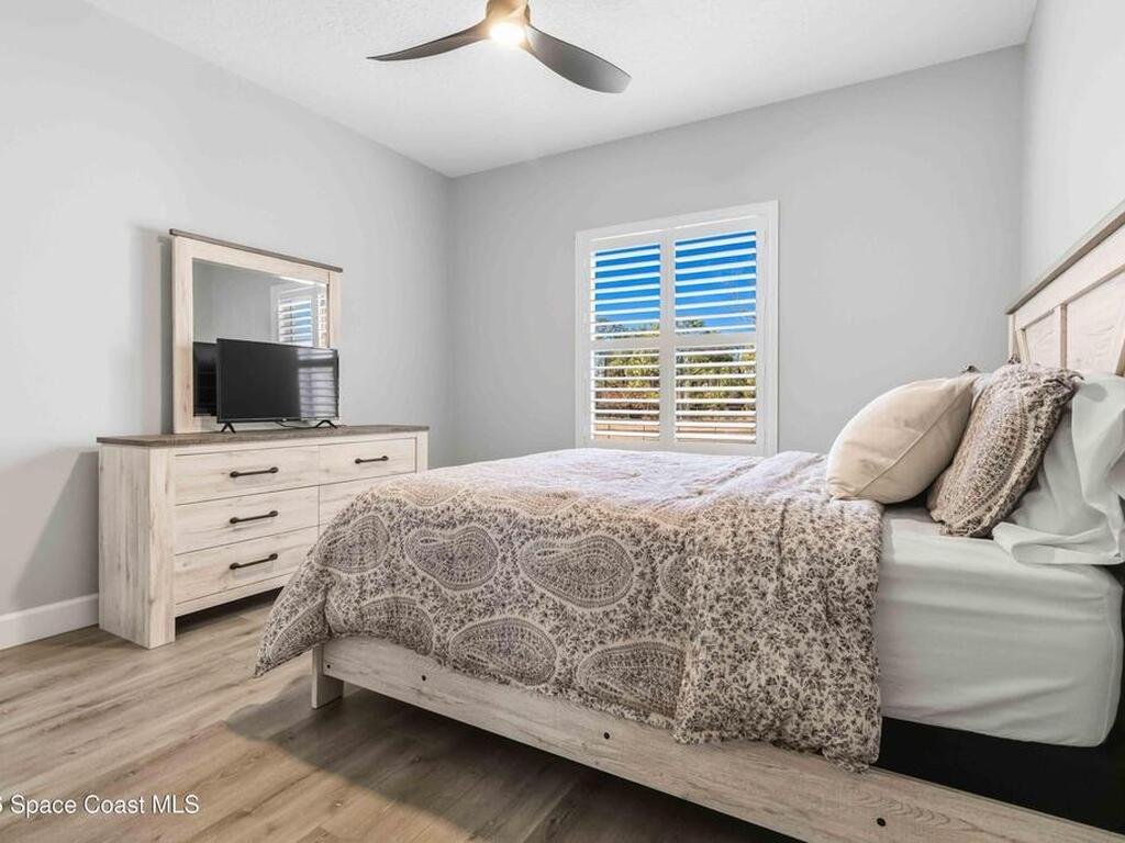 6920 Hacienda Drive, Grant, FL 32949