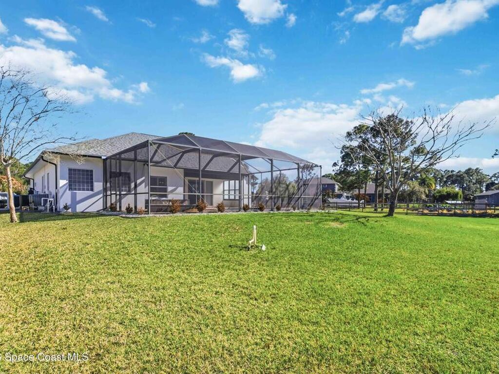 6920 Hacienda Drive, Grant, FL 32949