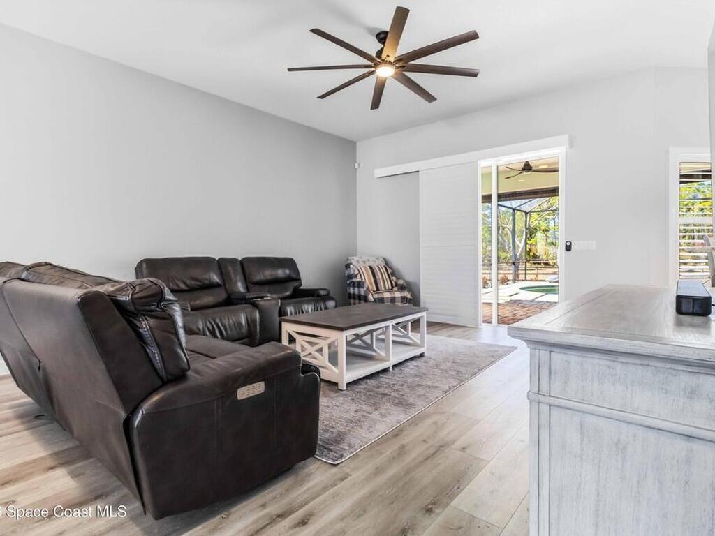 6920 Hacienda Drive, Grant, FL 32949