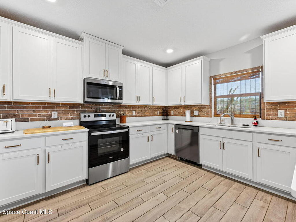 340 Wiregrass Avenue, West Melbourne, FL 32904