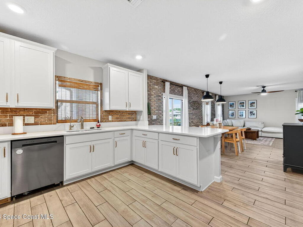 340 Wiregrass Avenue, West Melbourne, FL 32904