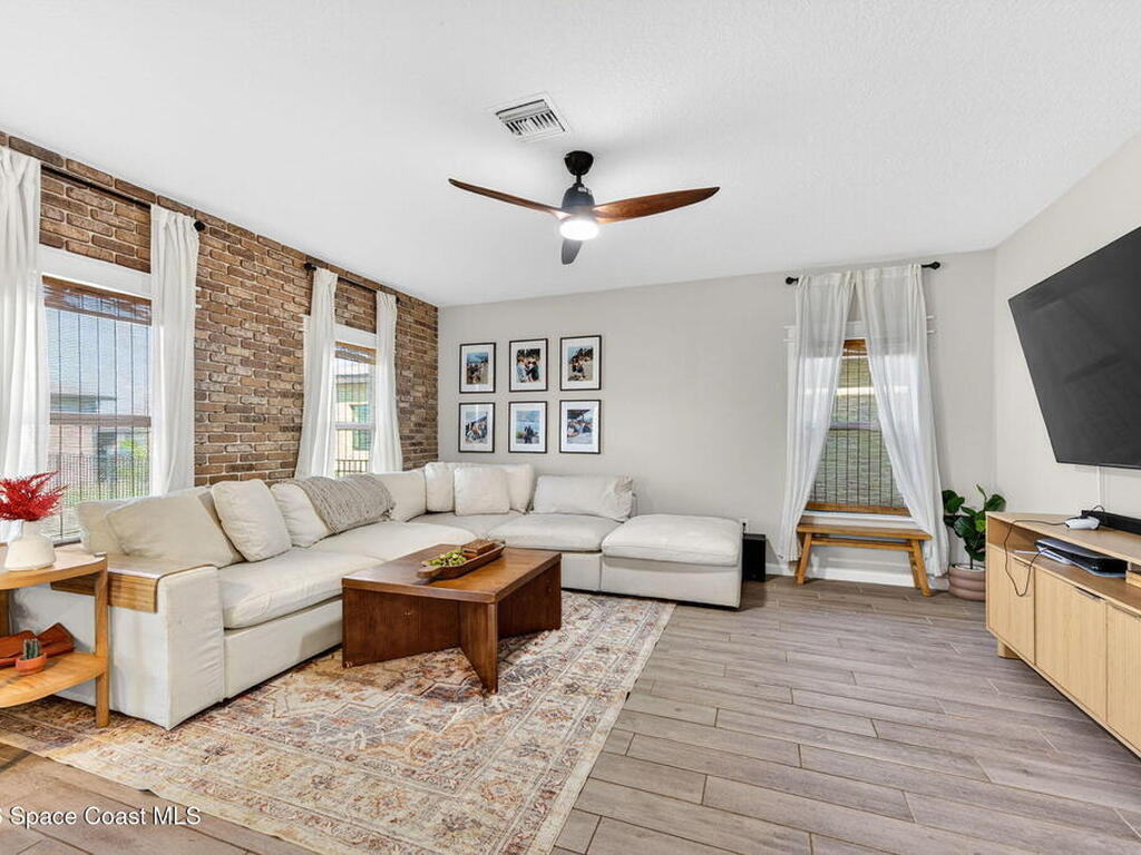 340 Wiregrass Avenue, West Melbourne, FL 32904