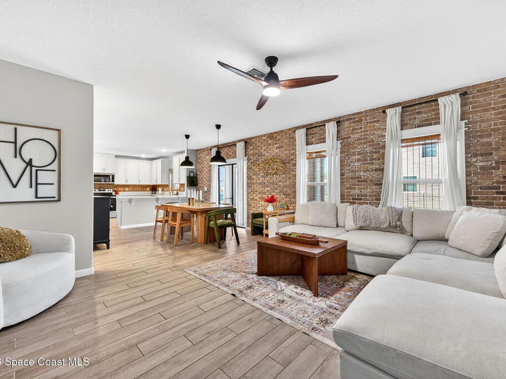 340 Wiregrass Avenue, West Melbourne, FL 32904