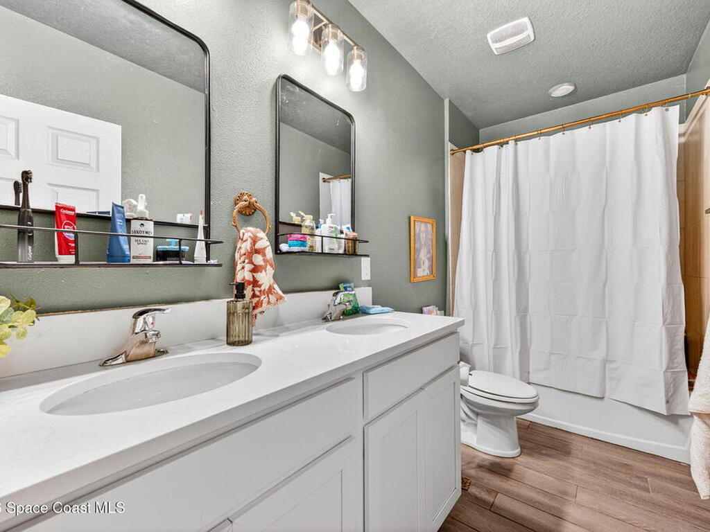 340 Wiregrass Avenue, West Melbourne, FL 32904