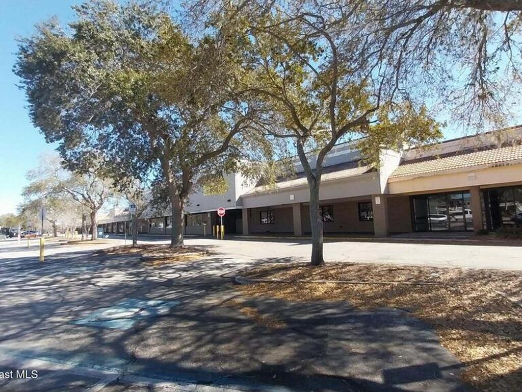 1909 Knox Mcrae Dr Drive, Titusville, FL 32780