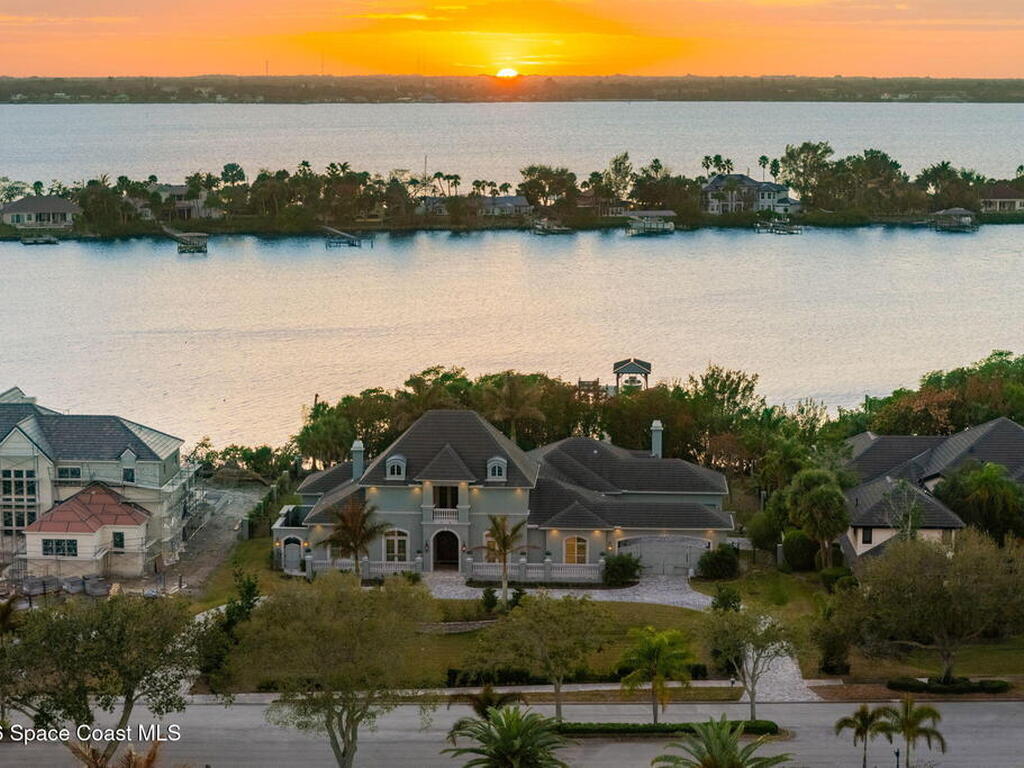 135 Lansing Island Drive, Indian Harbour Beach, FL 32937