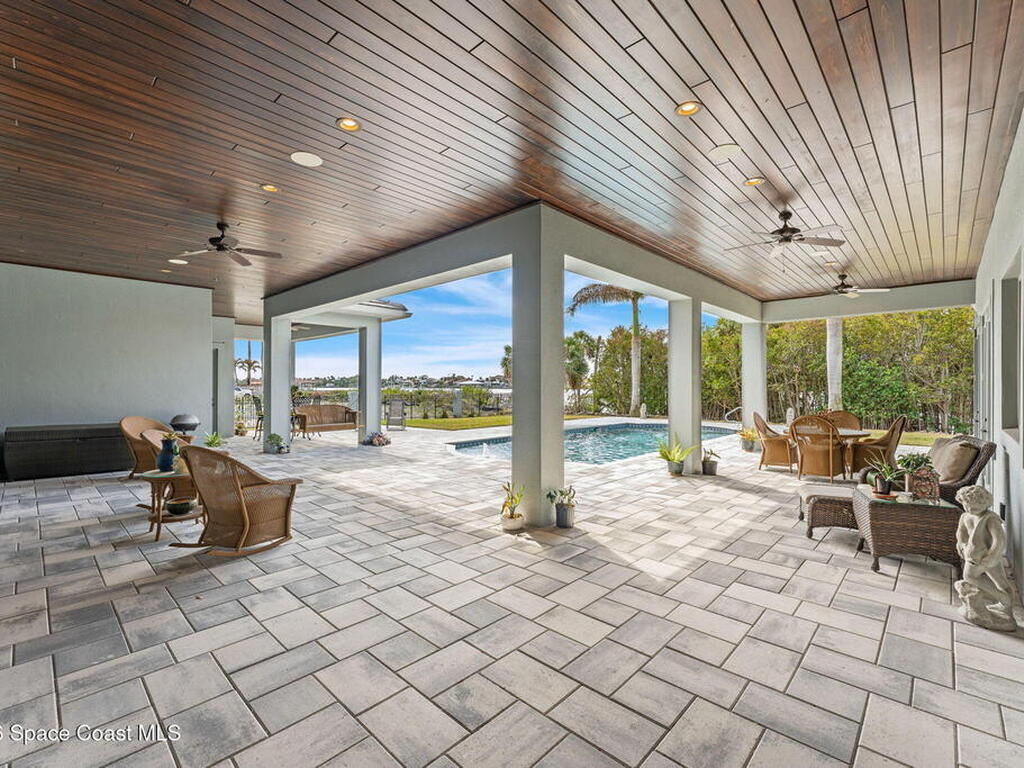 135 Lansing Island Drive, Indian Harbour Beach, FL 32937