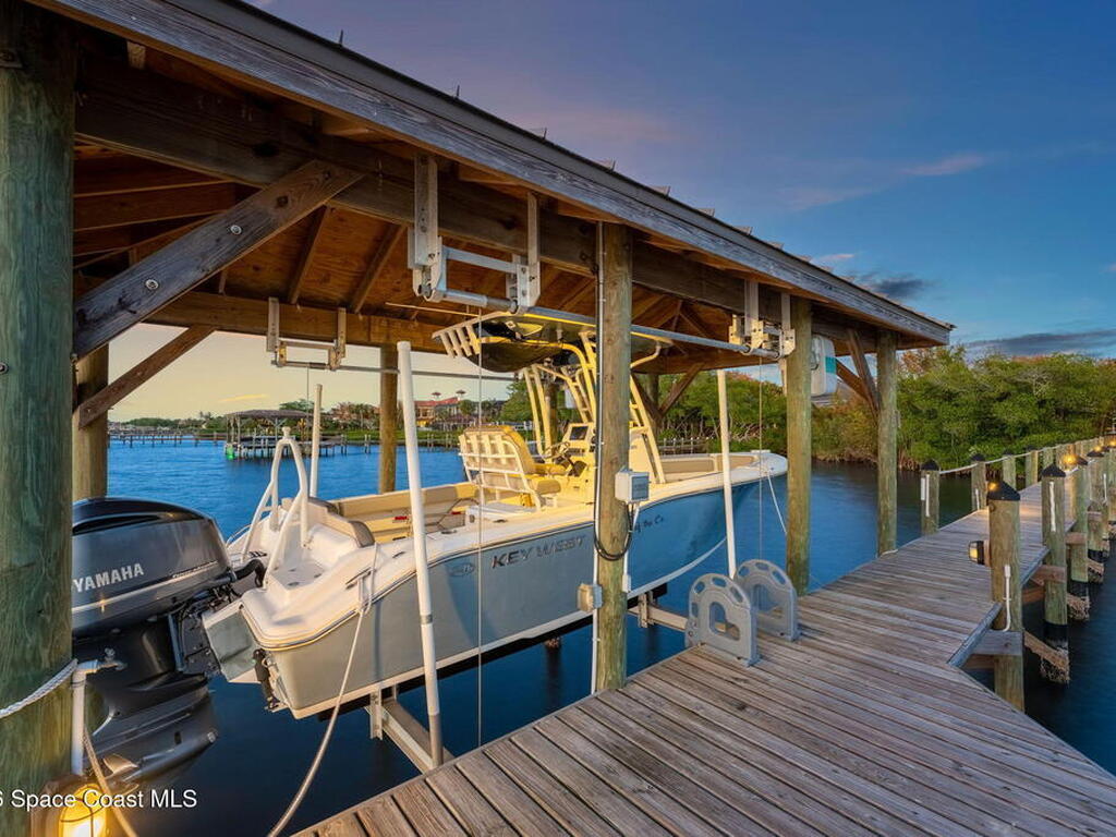 135 Lansing Island Drive, Indian Harbour Beach, FL 32937