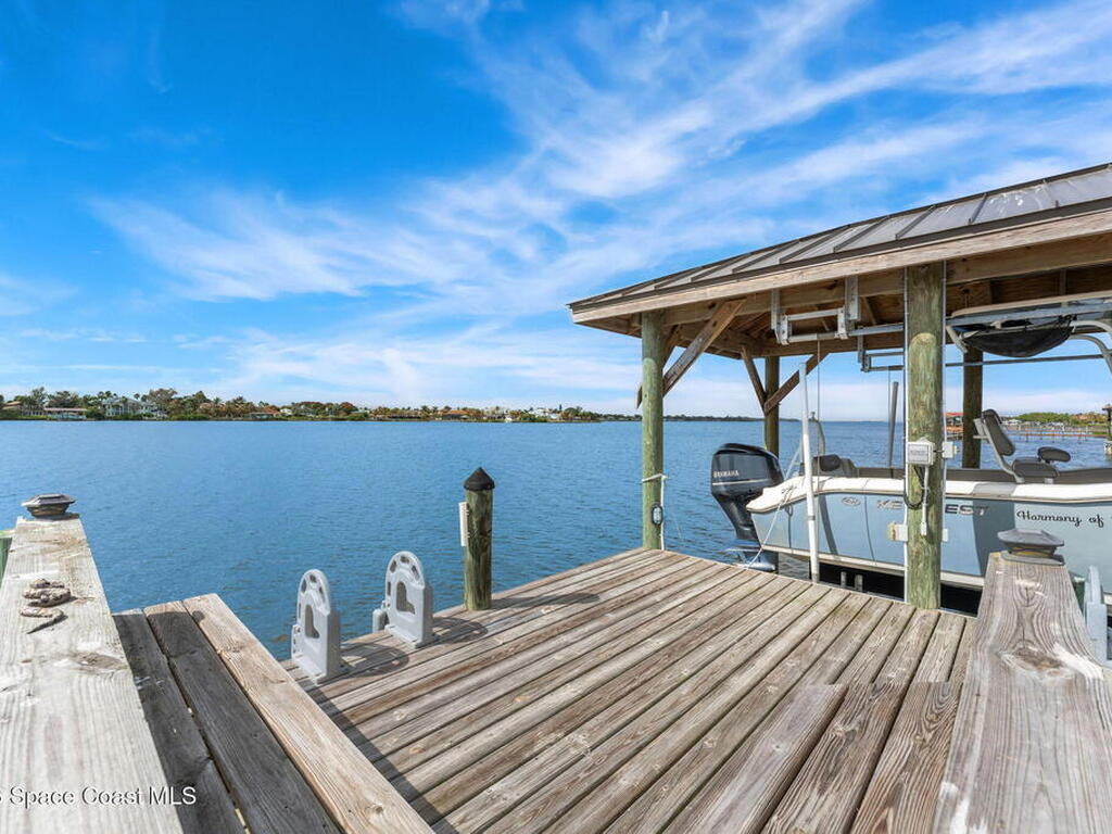 135 Lansing Island Drive, Indian Harbour Beach, FL 32937