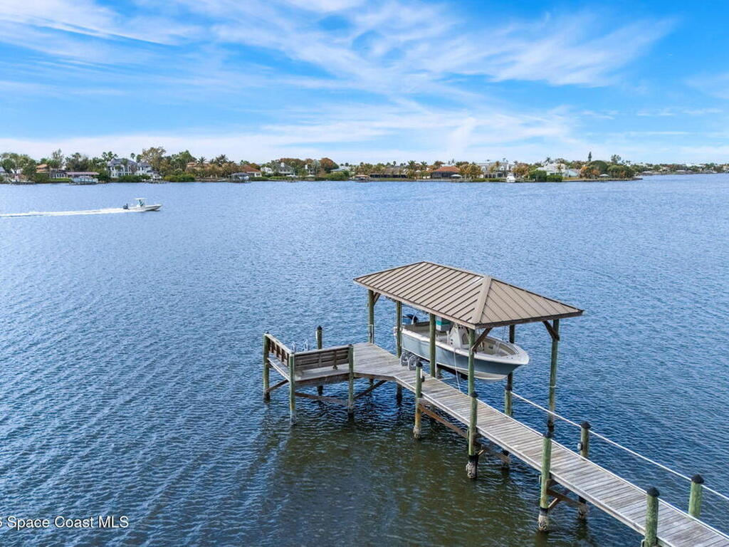 135 Lansing Island Drive, Indian Harbour Beach, FL 32937