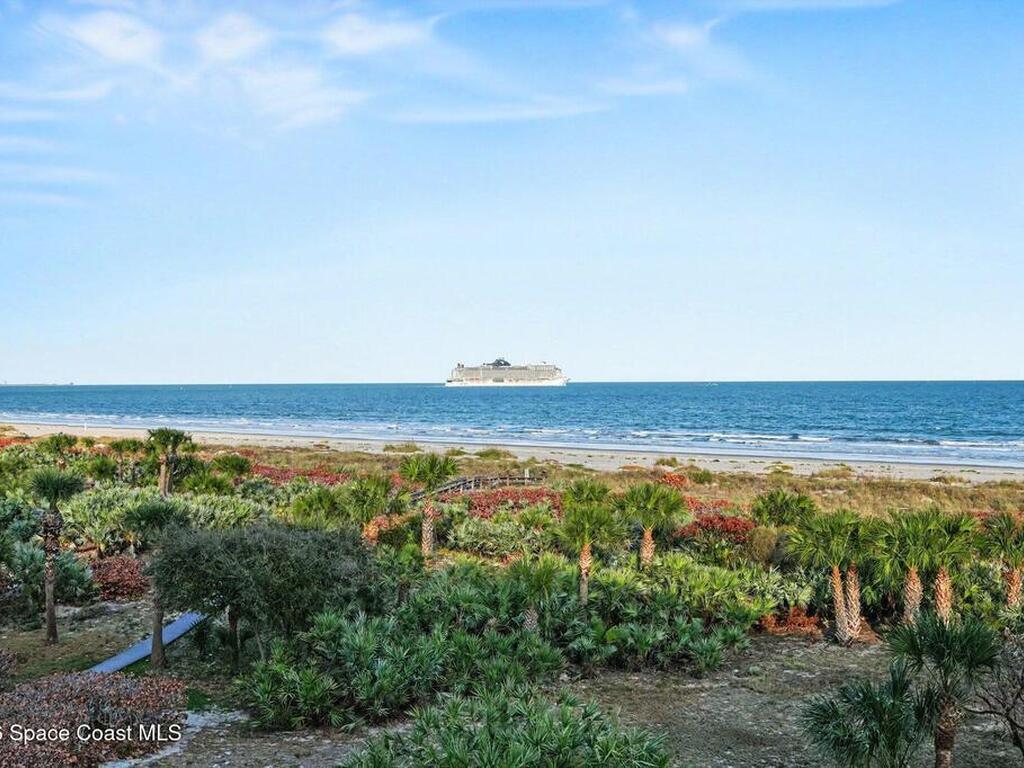 8700 Ridgewood Avenue, Cape Canaveral, FL 32920