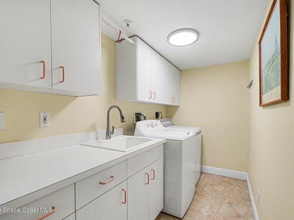 8700 Ridgewood Avenue, Cape Canaveral, FL 32920