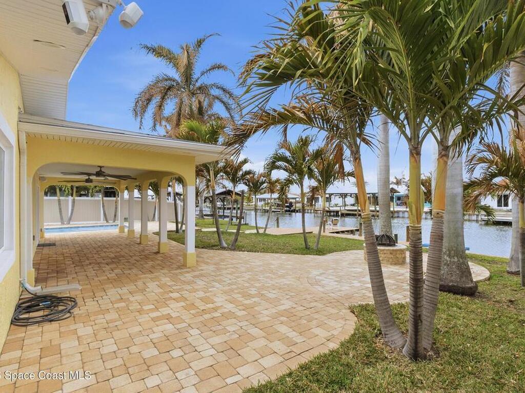 456 Barrello Lane, Cocoa Beach, FL 32931