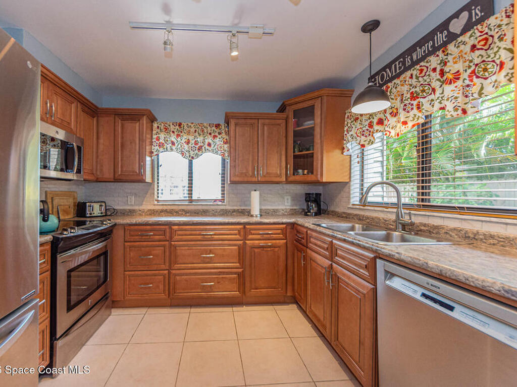 917 Coquina Lane, Vero Beach, FL 32963