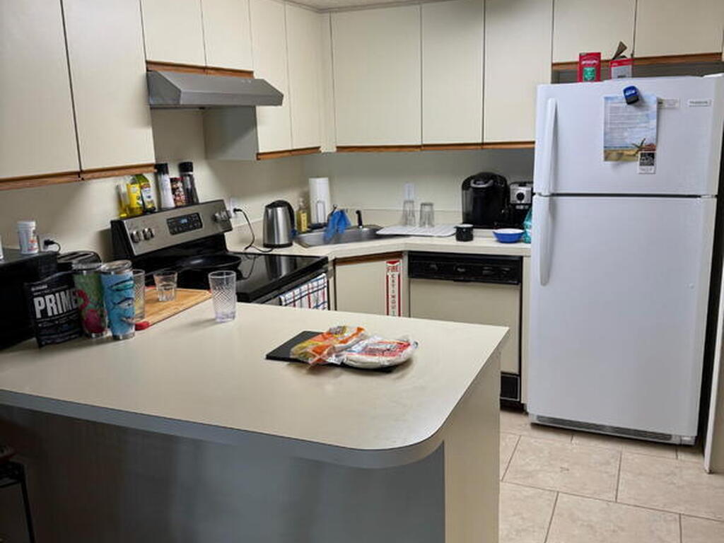 8600 Ridgewood Avenue, Cape Canaveral, FL 32920