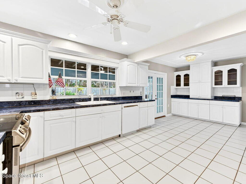 250 Sheridan Avenue, Satellite Beach, FL 32937