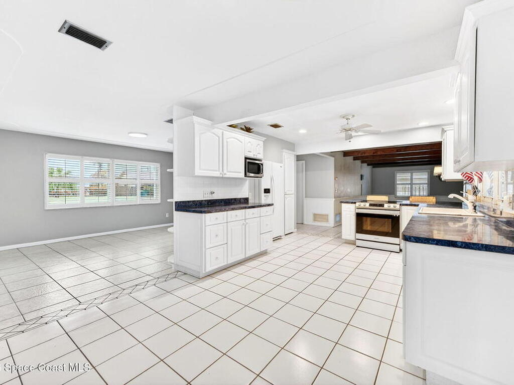 250 Sheridan Avenue, Satellite Beach, FL 32937