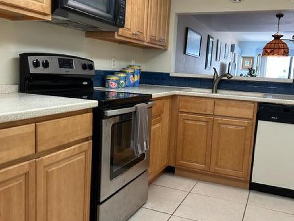 3060 N Atlantic Avenue, Cocoa Beach, FL 32931