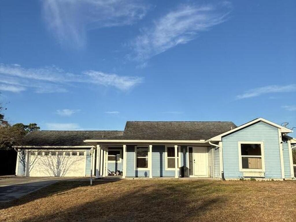 2630 Waring Lane, Malabar, FL 32950