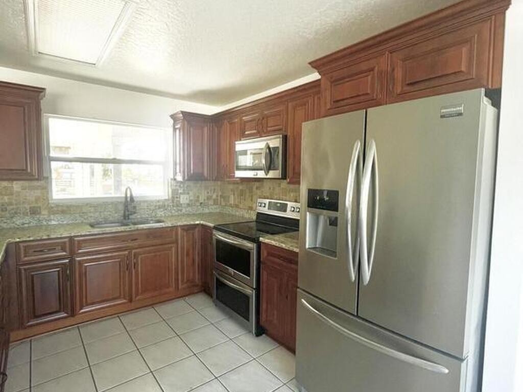 2630 Waring Lane, Malabar, FL 32950