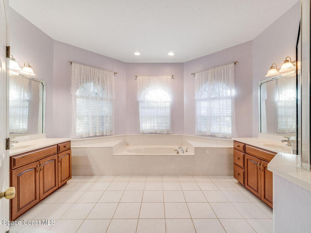 5025 Fawn Lake Boulevard, Mims, FL 32754