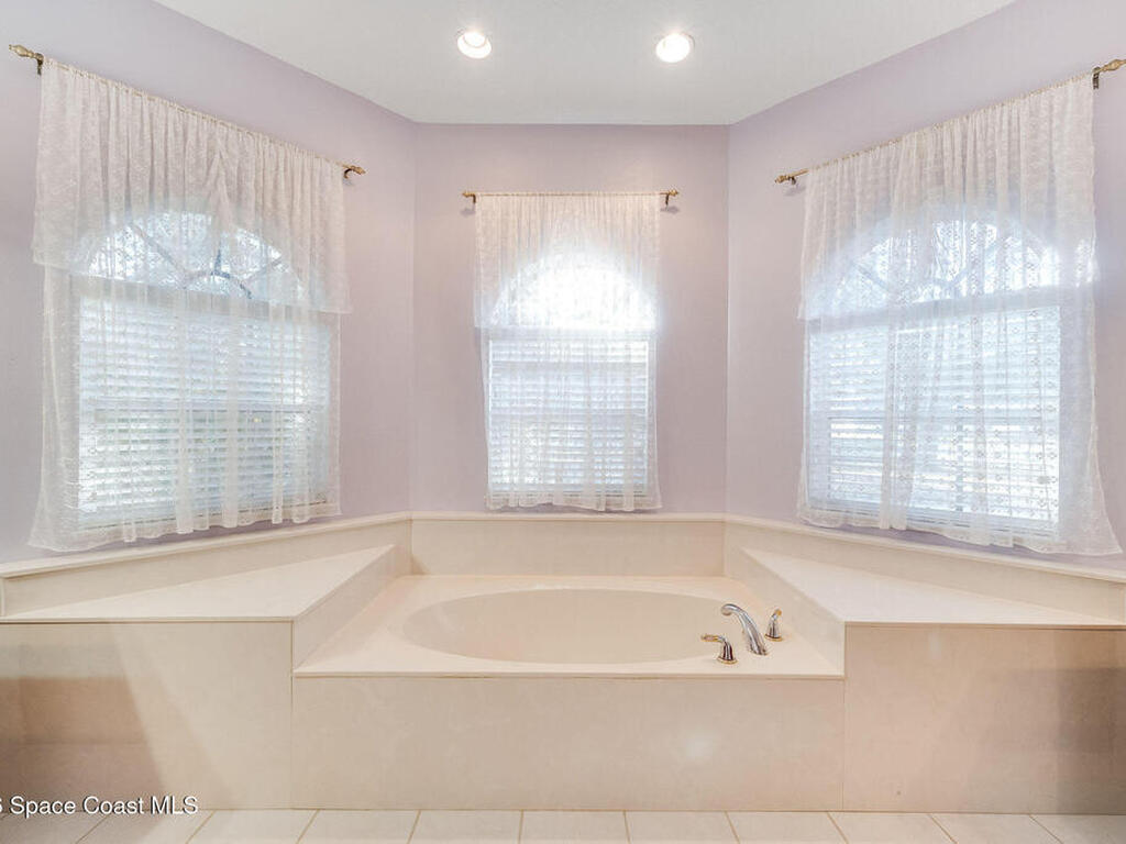 5025 Fawn Lake Boulevard, Mims, FL 32754