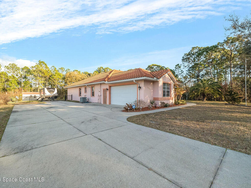 5025 Fawn Lake Boulevard, Mims, FL 32754