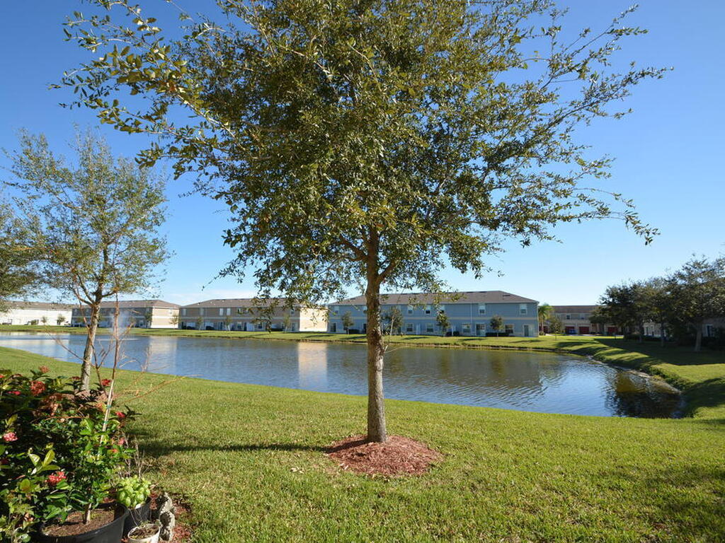 2570 Revolution Street, Melbourne, FL 32935