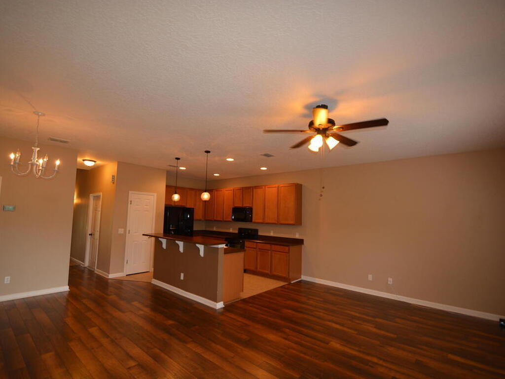 2570 Revolution Street, Melbourne, FL 32935