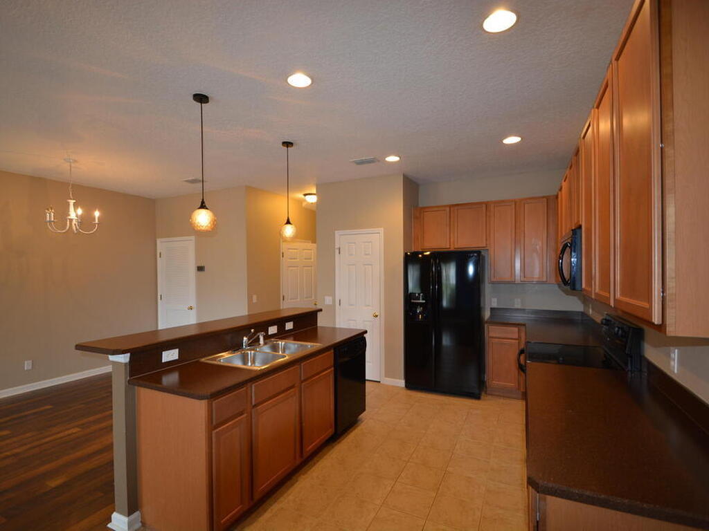 2570 Revolution Street, Melbourne, FL 32935