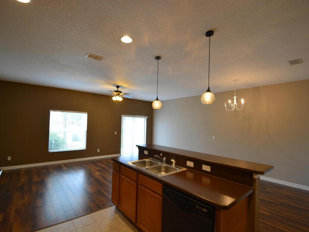 2570 Revolution Street, Melbourne, FL 32935