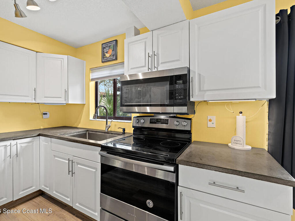 8713 Bay Court, Cape Canaveral, FL 32920