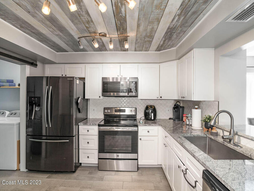 190 Seminole Lane, Cocoa Beach, FL 32931