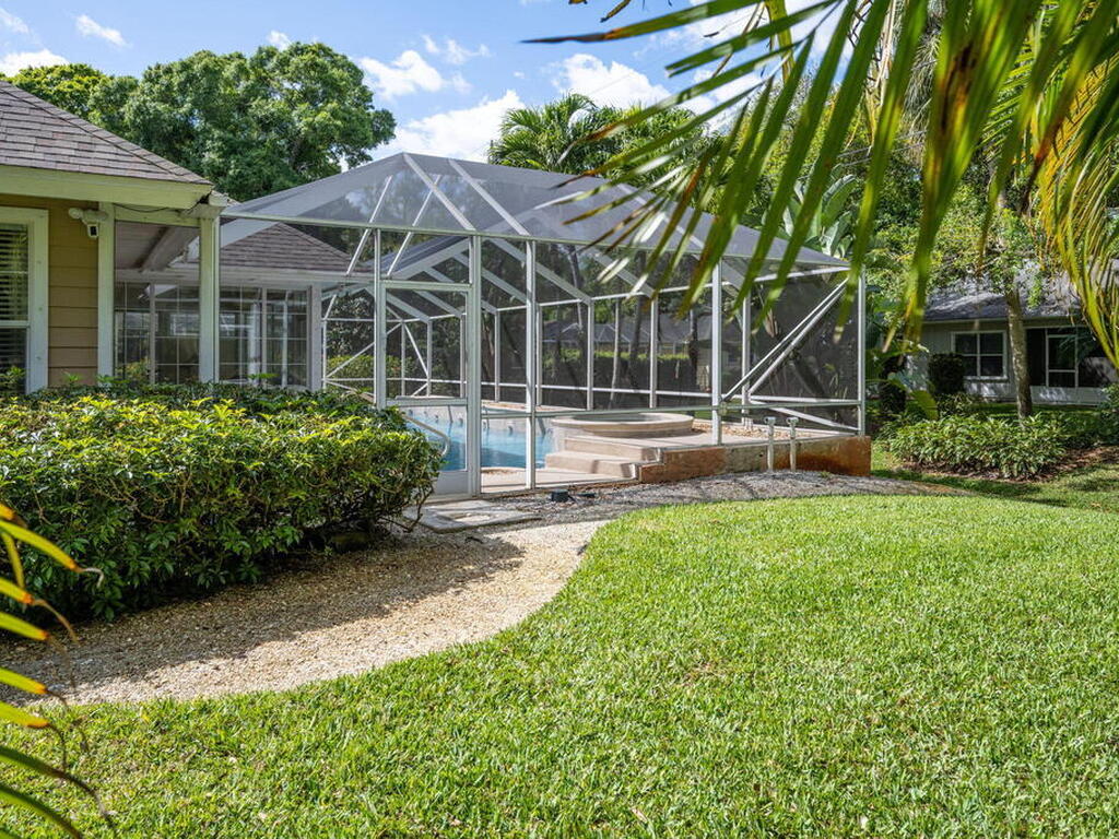 137 38th Court, Vero Beach, FL 32968
