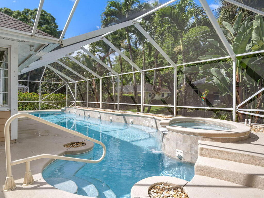 137 38th Court, Vero Beach, FL 32968